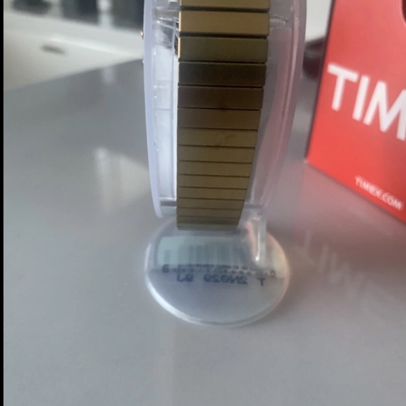 Timex Indiglo T2N029 - Gold - Picture 5 of 8